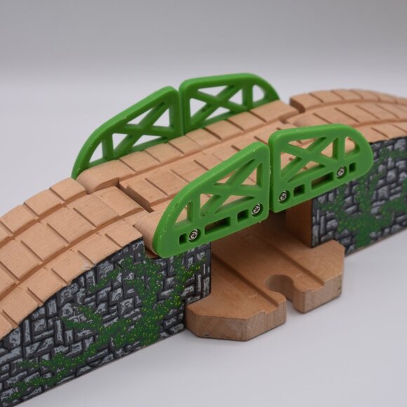 Thomas & Friends Wooden Railway Stone Bridge Wooden Draw Bridge Clickity Clack - Picture 7 of 11